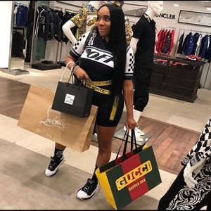 Meet your Posher, Jasmin